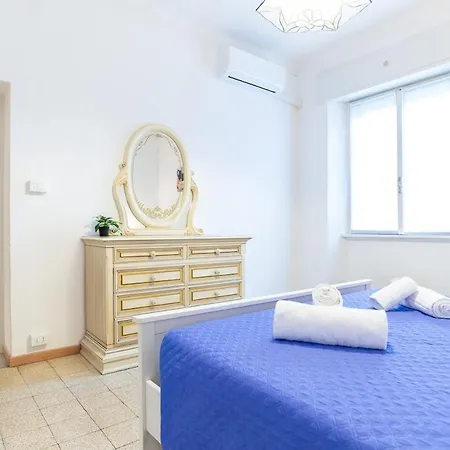Lägenhet Private Parking 3bd Near Piazza Carducci *