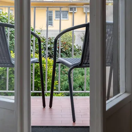 Private Parking 3bd Near Piazza Carducci Apartment Bologna