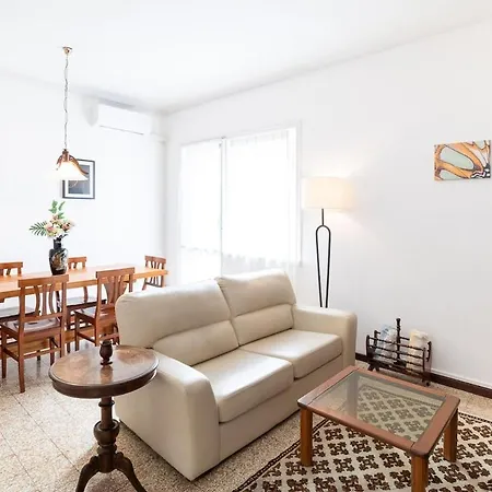 Apartment Private Parking 3bd Near Piazza Carducci Bologna