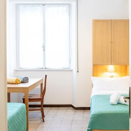 Apartment Private Parking 3bd Near Piazza Carducci