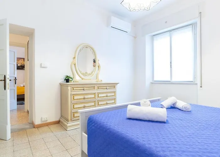 Διαμέρισμα Private Parking 3bd Near Piazza Carducci *