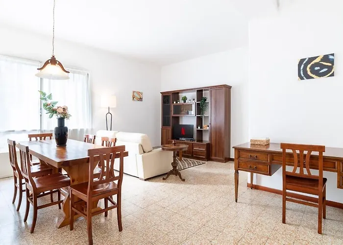 Apartmán Private Parking 3bd Near Piazza Carducci Boloňa